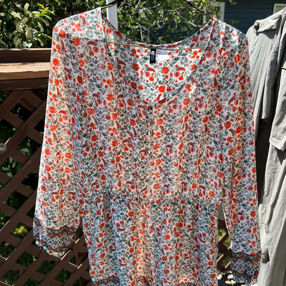 H&M White Smocked Blouse with Buttoned Details